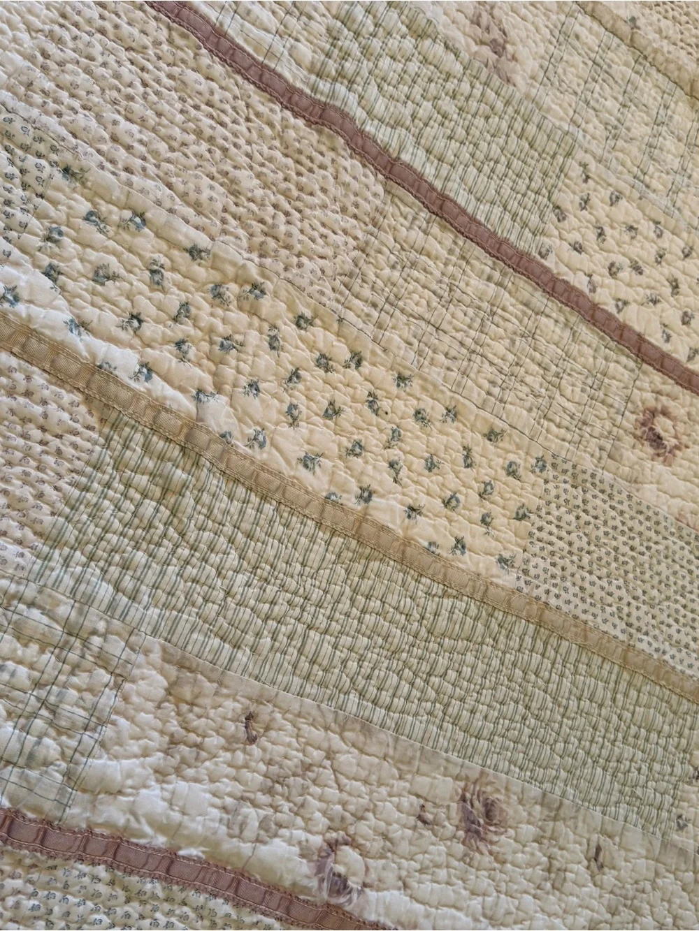 Vintage Cottage Core 7ftx7ft(Full) Patchwork Quilt w Ribbon Ruffle Details